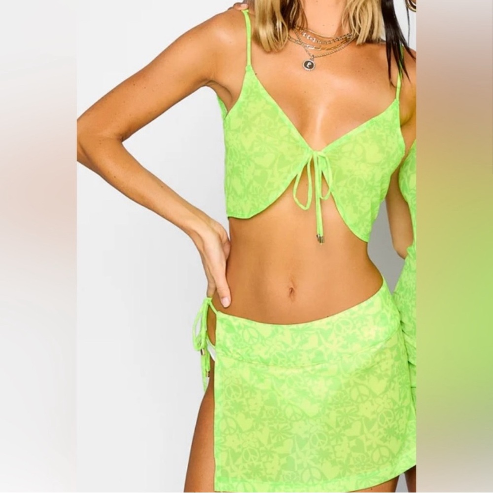 NWT Beach Bunny Madeline Mini Skirt & top set - Trippy Check
